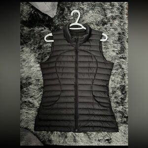 Lululemon Pack it down vest 8